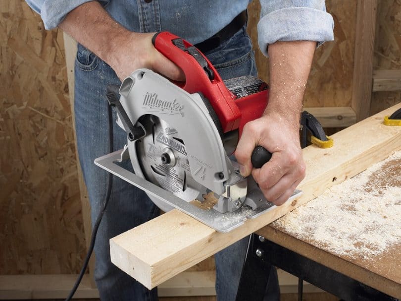 Power tools can be very dangerous, especially table saws. Make sure to use safety gears and protect yourself all the time., 
