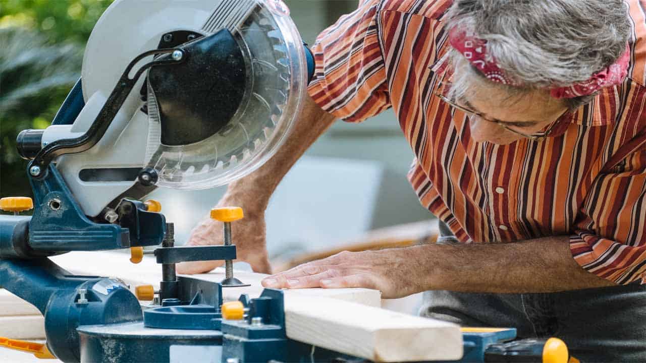 Squaring a miter saw won't take you a lot of time and it's very necessary if you are looking to have straight cuts.